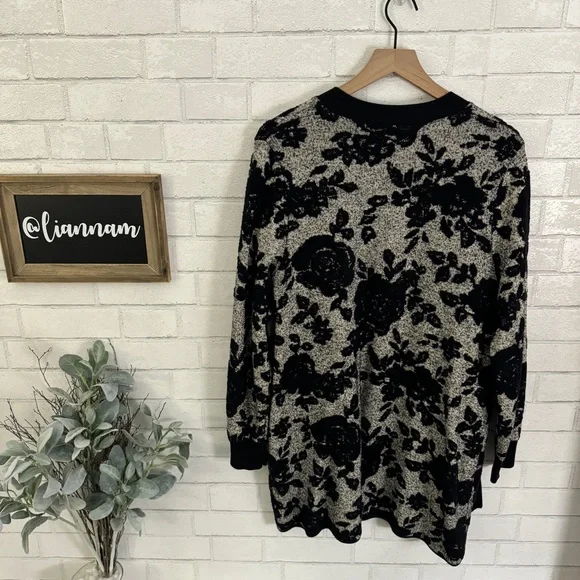 LANE BRYANT Thick Flowered Open Cardigan - Picture 7 of 9